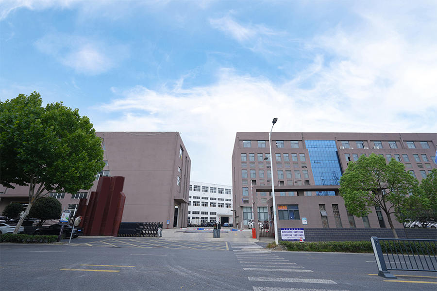 Fabbrica fuori
